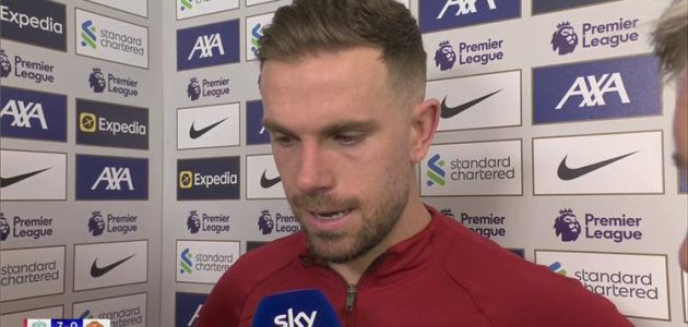 هندرسون يتغنى بـ محمد صلاح ويُعلق على سباعية ليفربول ضد مانشستر يونايتد