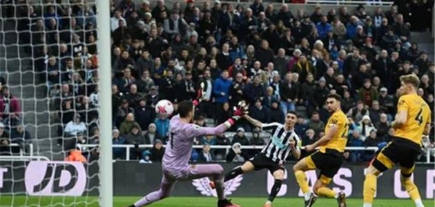 فيديو | نيوكاسل يستغل تعثر ليفربول ويقترب من المربع الذهبي بفوز صعب على ولفرهامبتون
