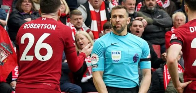 رسميًا.. لجنة الحكام الإنجليزية تعاقب حكم مباراة ليفربول وآرسنال بسبب روبرتسون